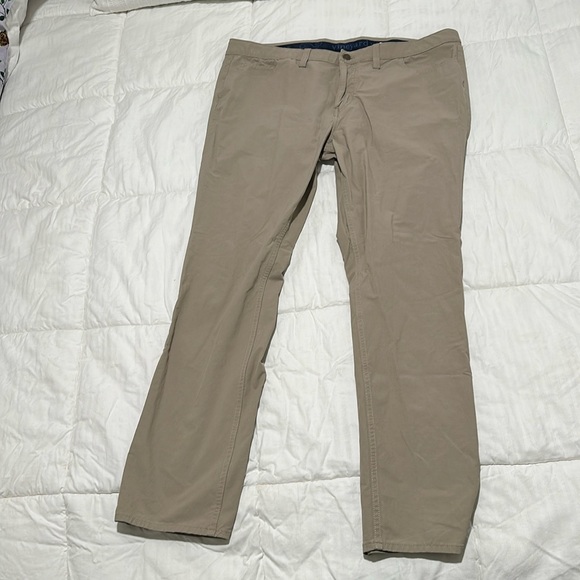 Vineyard Vines Other - Vineyard Vines Golf Pants 40 x 32